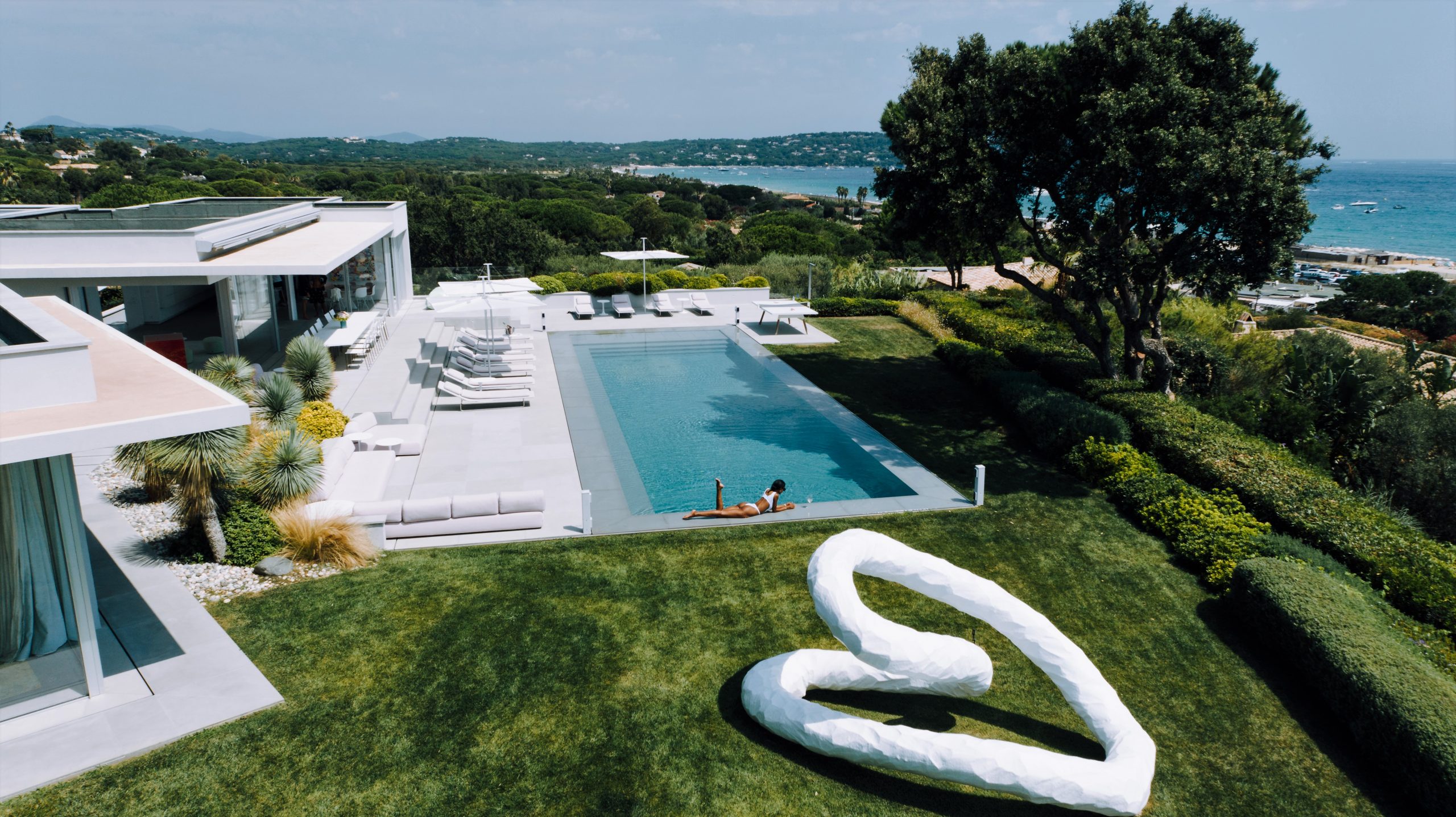 Luxury Villa Rental South of France pool side view